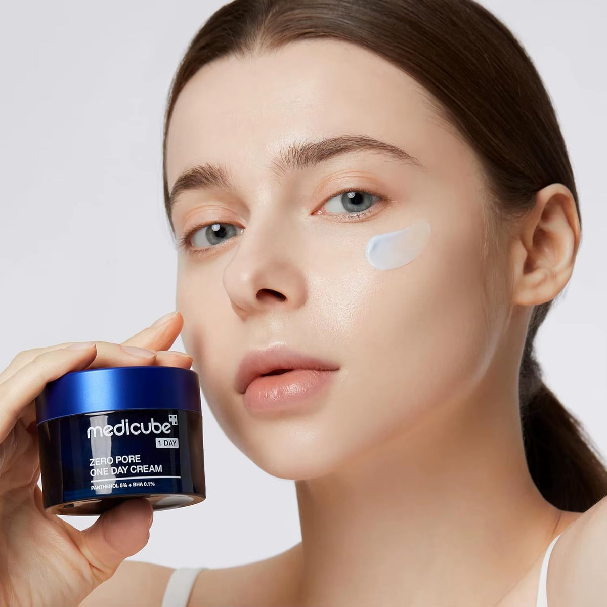 Transform Your Skin with Medicube Zero Pore One-Day Cream - The Ultimate Pore Refining Solution for a Radiant Complexion